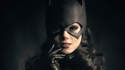 arrow helena bertinelli|helena bertinelli batgirl.